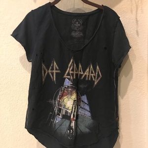 RARE CANNOT FIND DEF LEPPARD TEE